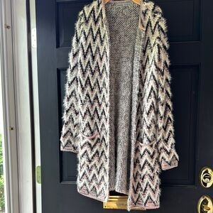 Women’s Chevron Patterned Pink, Black, White & Gray Long Cardigan SZ S